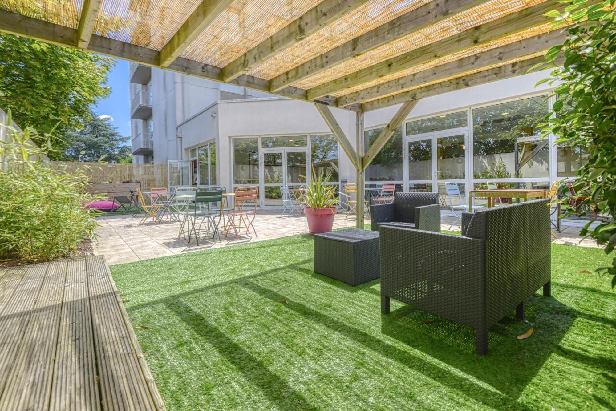 Ibis Cholet Hotel Exterior foto