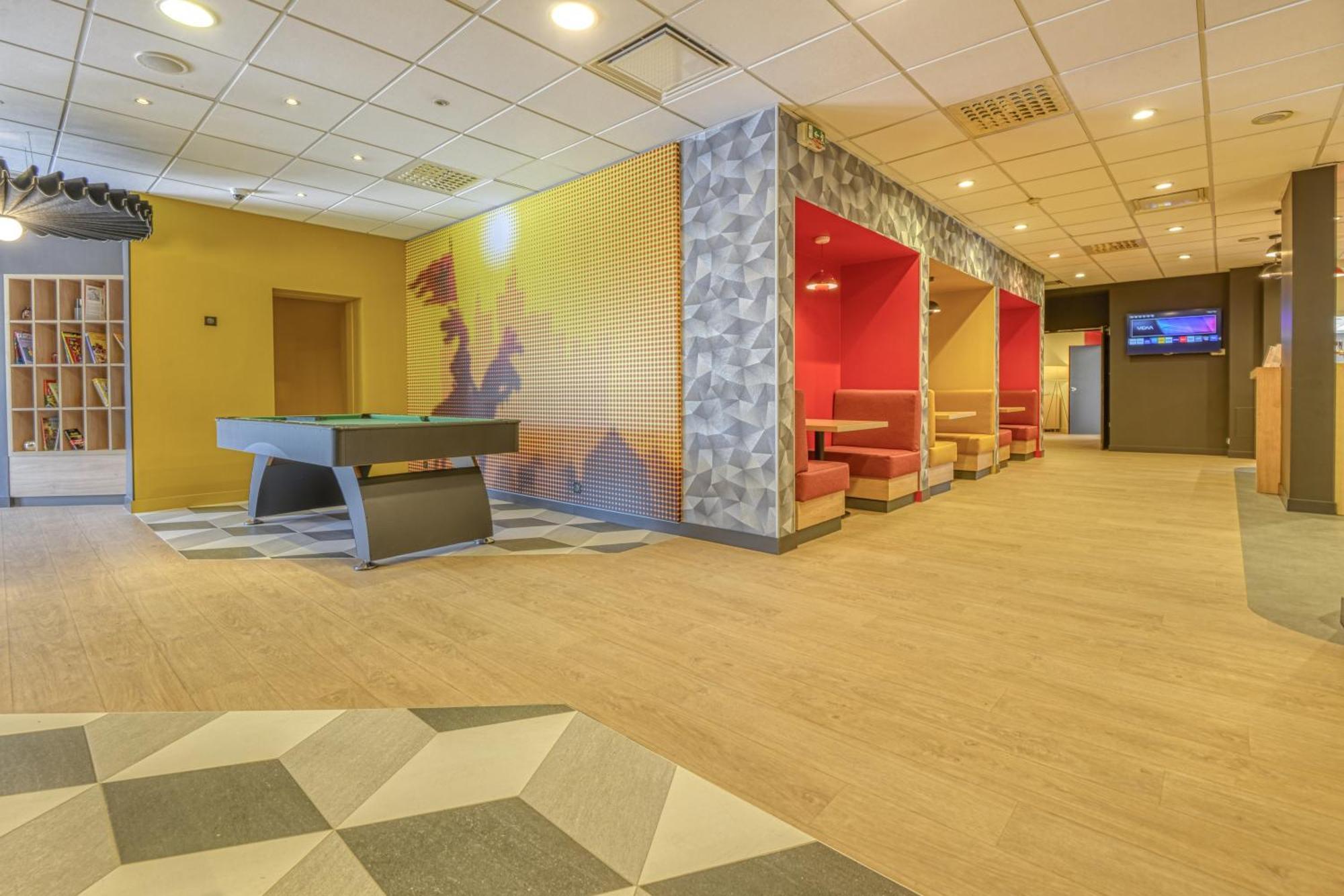 Ibis Cholet Hotel Exterior foto