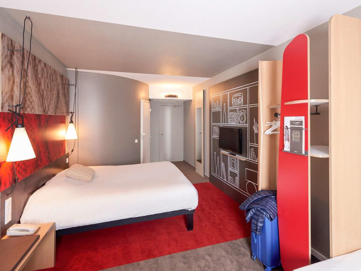 Ibis Cholet Hotel Exterior foto